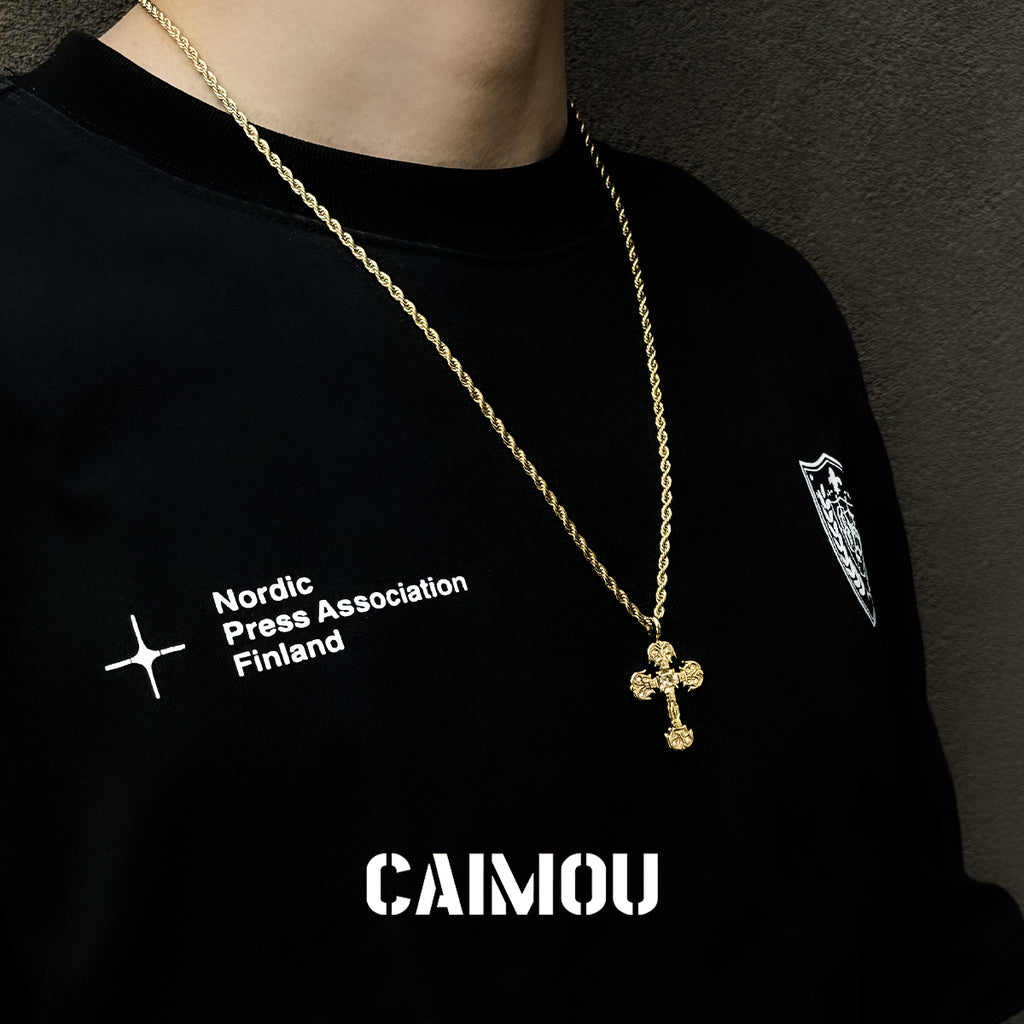 ✝️Textured Cross Necklace
