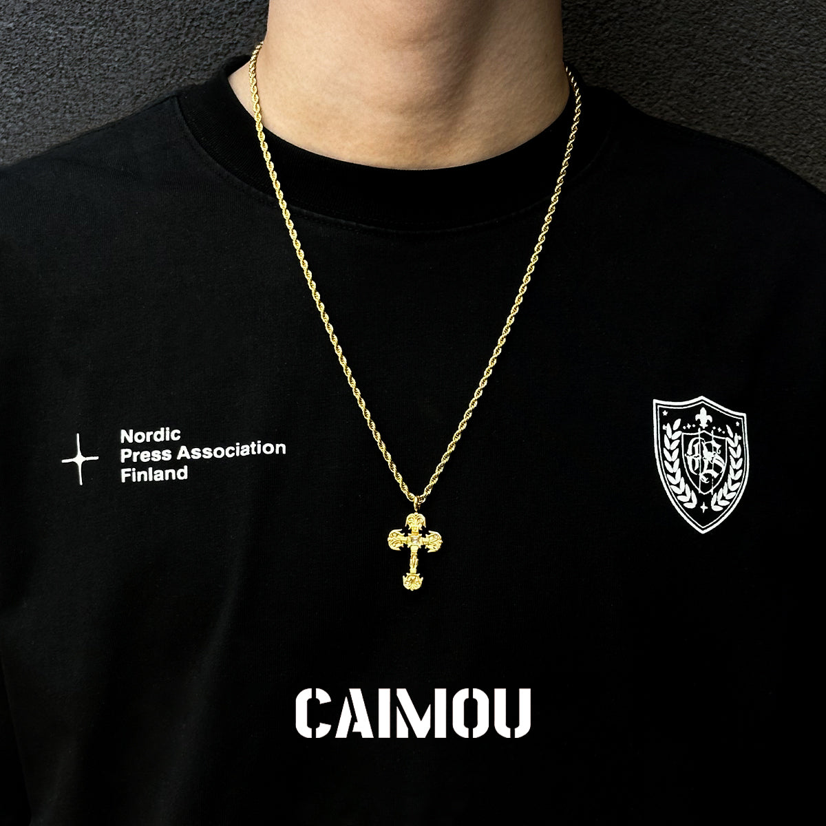 ✝️Textured Cross Necklace