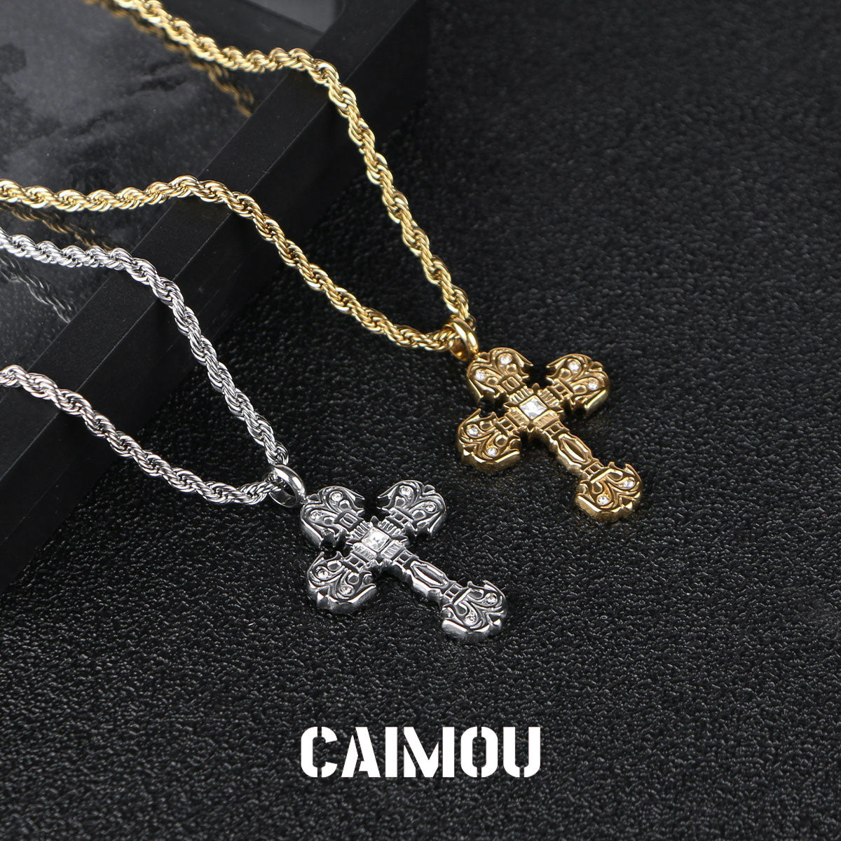 ✝️Textured Cross Necklace