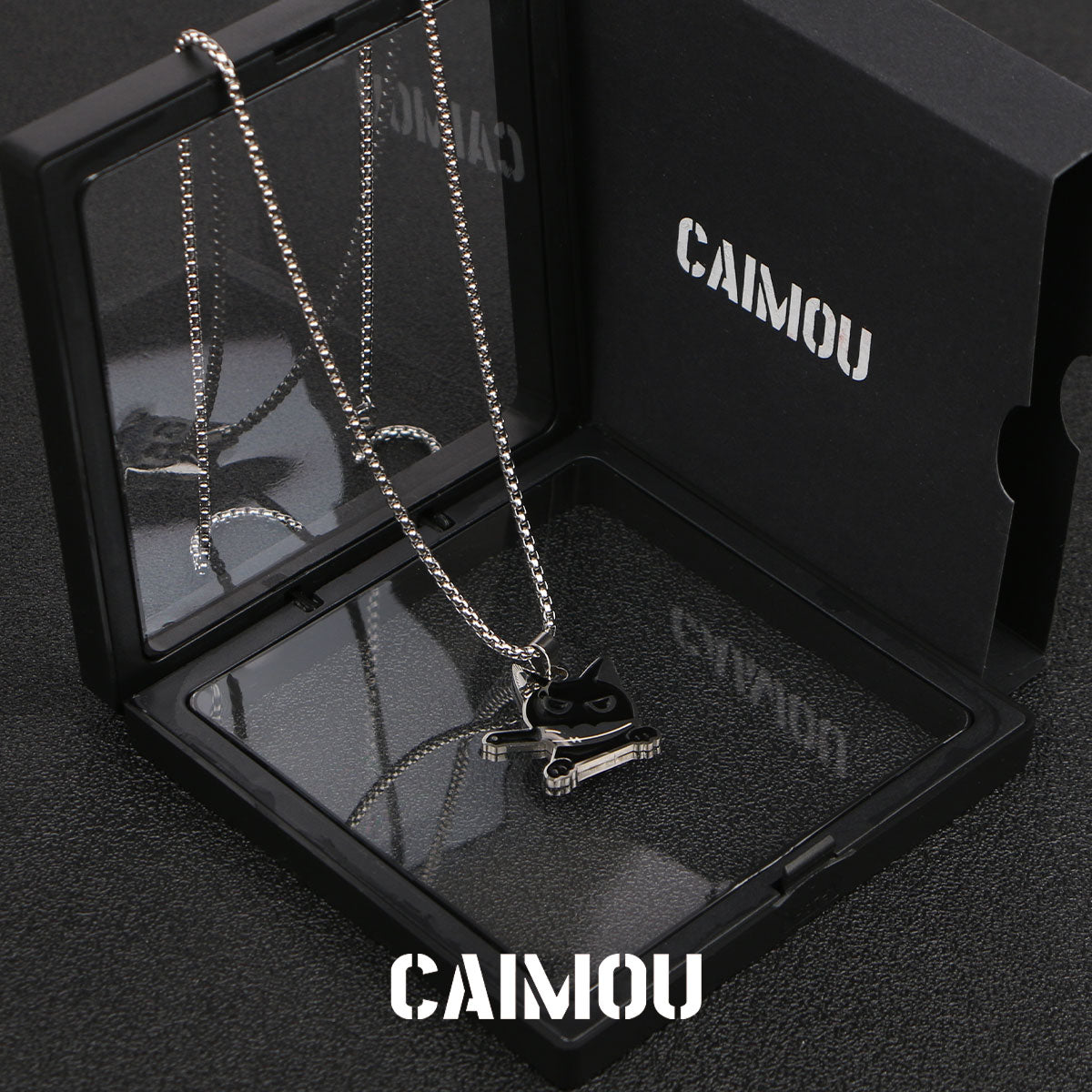 Knife Holding Cat Pendant Necklace (Firm Version)