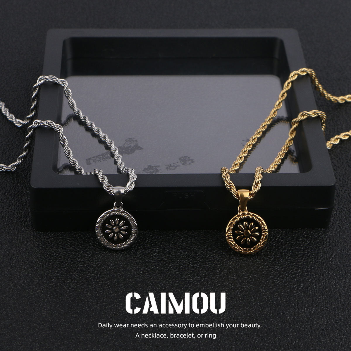 Daisy round pendant necklace