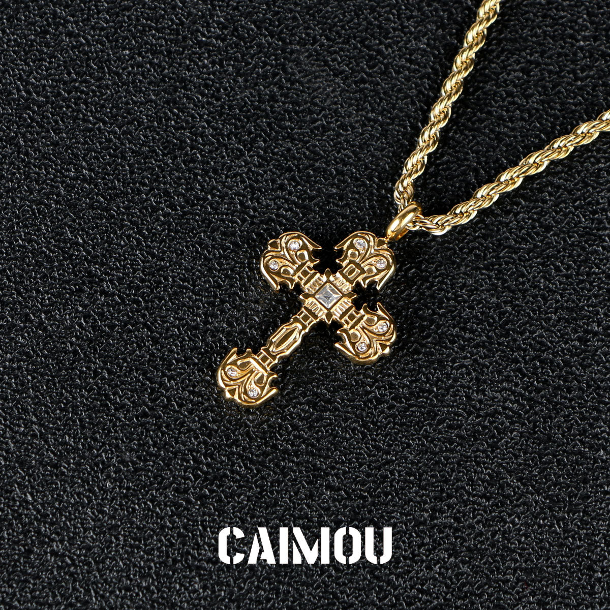 ✝️Textured Cross Necklace