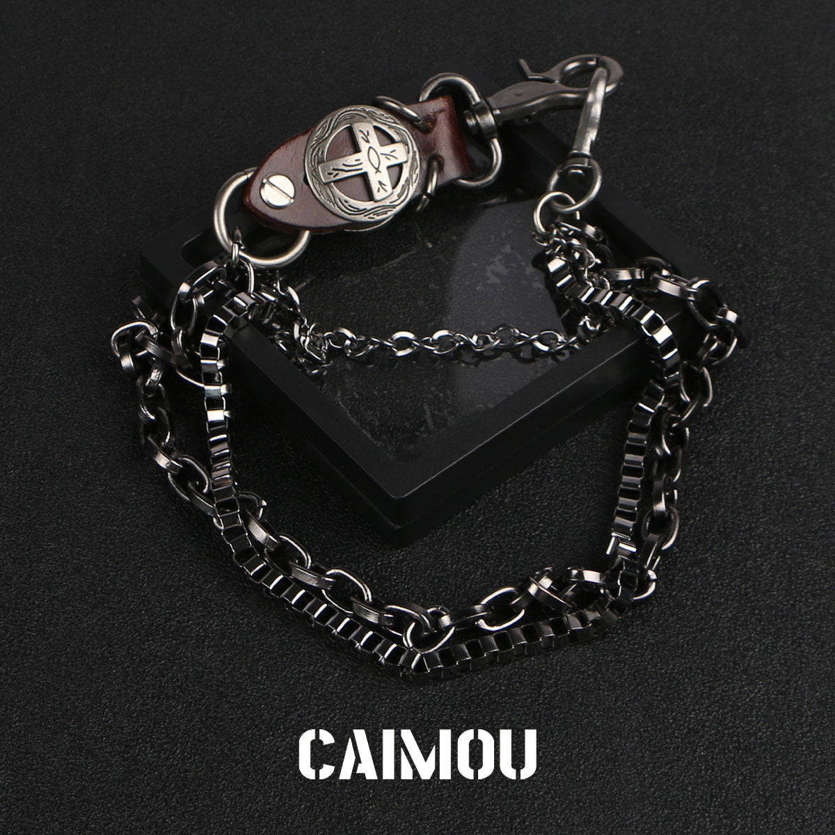 Cross-shaped multi-layered trouser chain
