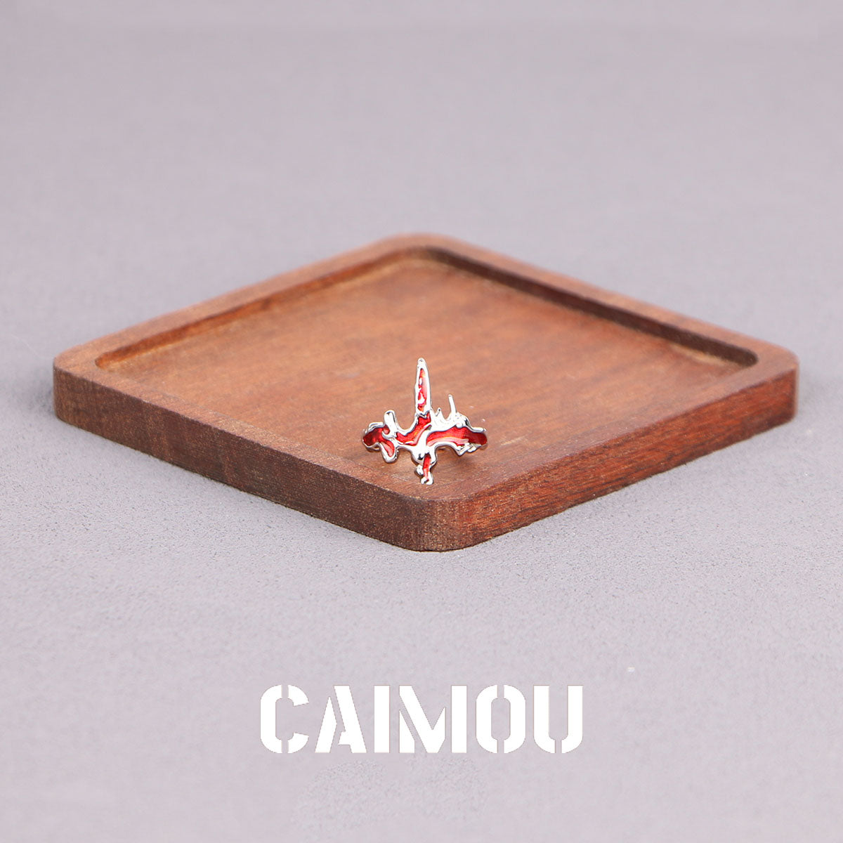 red fluid ring